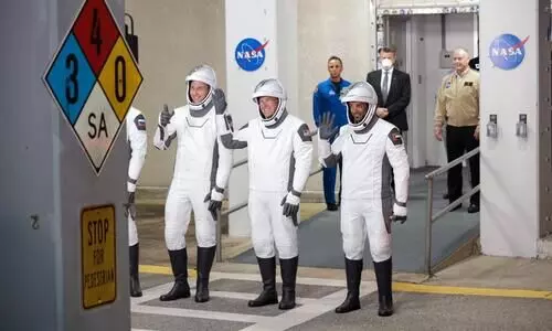 രണ്ടാമൂഴത്തിൽ വിക്ഷേപണം വിജയം; സുൽത്താൻ അൽ നിയാദി കുതിച്ചുയർന്നു​