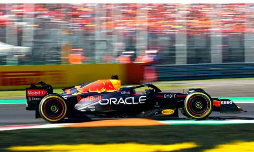 ബഹ്ൈറൻ ഗ്രാൻഡ്പ്രീ; ഇനി ട്രാക്കുകൾക്ക് തീപിടിക്കും ദിനങ്ങൾ ബഹ്ൈറൻ ഗ്രാൻഡ്പ്രീ; ഇനി ട്രാക്കുകൾക്ക് തീപിടിക്കും ദിനങ്ങൾ