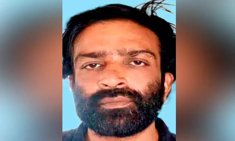 വ​നി​ത പൊ​ലീ​സി​നെ വാ​റ​ന്റ് പ്ര​തി മ​ർ​ദി​ച്ചു