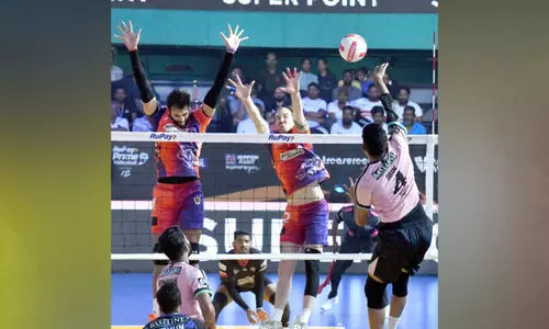 പ്രൈം വോളി: കൊൽക്കത്ത വീണു; ബംഗളൂരു ഫൈനലിൽ പ്രൈം വോളി: കൊൽക്കത്ത വീണു; ബംഗളൂരു ഫൈനലിൽ