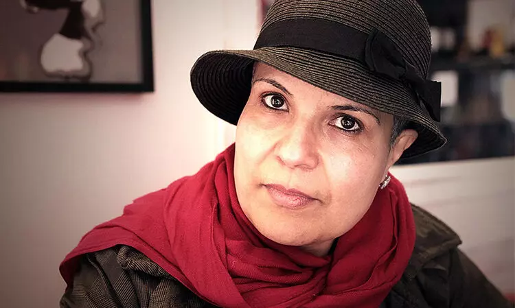 അ​ടി​മ​പ്പ​ന്തി​ക​ള്‍ ക​ഥപ​റ​യു​മ്പോ​ള്‍