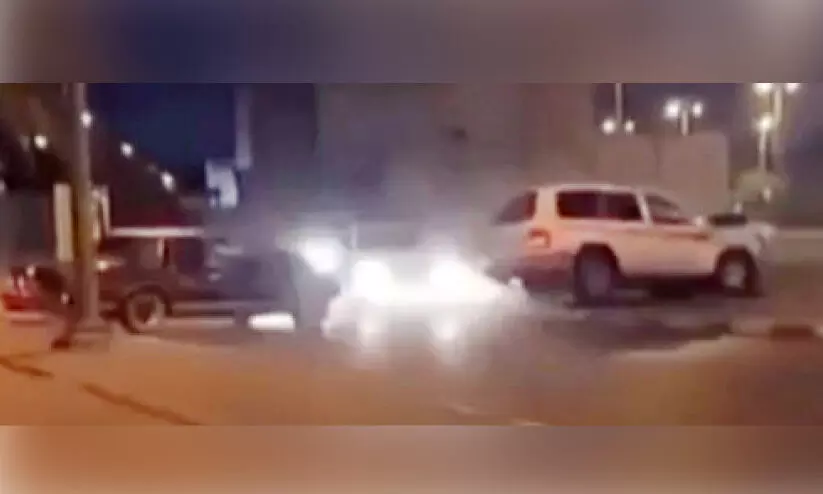 അ​ശ്ര​ദ്ധ​മാ​യ ഡ്രൈ​വി​ങ്; മൂ​ന്നു മാ​സം ത​ട​വ്