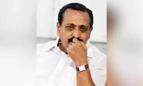 കോൺഗ്രസിൽ വാഴ്ത്തൽ മാത്രം; മിണ്ടിയൽ സ്ഥാനം പോകും-   എം.കെ രാഘവൻ