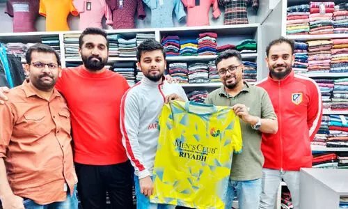 റി​മാ​ൽ സൂ​പ്പ​ർ ലീ​ഗ്​:എ​ഫ്.​സി മേ​ൽ​മു​റി ജ​ഴ്‌​സി പ്ര​കാ​ശ​നം