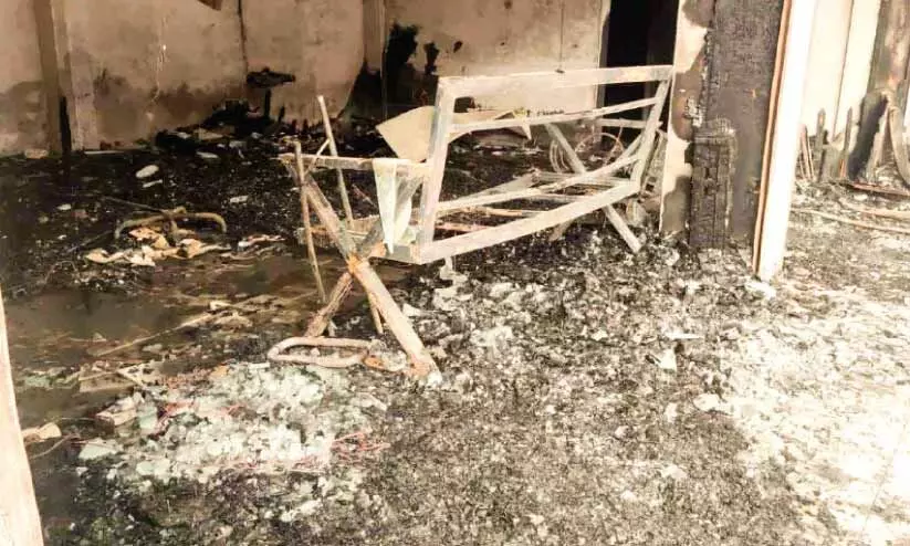 ബ്യൂട്ടിപാര്ലര് കത്തിനശിച്ചു; 12 ലക്ഷം രൂപയുടെ നഷ്ടം ബ്യൂട്ടിപാര്ലര് കത്തിനശിച്ചു; 12 ലക്ഷം രൂപയുടെ നഷ്ടം