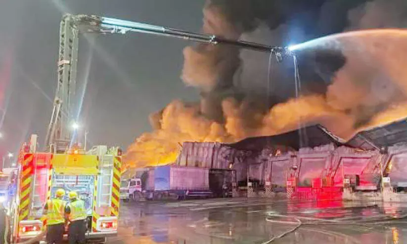 ദമ്മാമിൽ വെയർഹൗസിൽ തീപിടിത്തം ദമ്മാമിൽ വെയർഹൗസിൽ തീപിടിത്തം