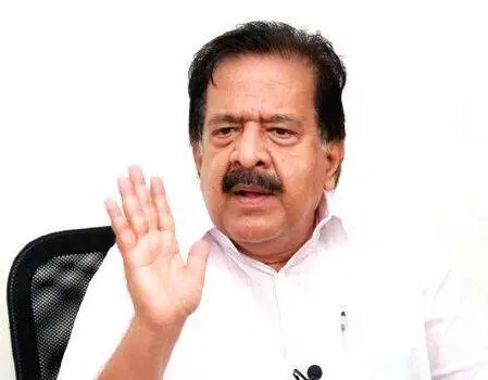 വഴിയോര വിശ്രമകേന്ദ്രം: ഭൂമിയുടെ കമ്പോള വില നിശ്ചയിച്ചിട്ടില്ലെന്ന വാദം പച്ചക്കള്ളമെന്ന് രമേശ് ചെന്നിത്തല വഴിയോര വിശ്രമകേന്ദ്രം: ഭൂമിയുടെ കമ്പോള വില നിശ്ചയിച്ചിട്ടില്ലെന്ന വാദം പച്ചക്കള്ളമെന്ന് രമേശ് ചെന്നിത്തല