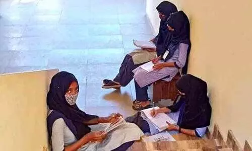 കർണാടക: ന്യൂനപക്ഷങ്ങൾ വേണ്ട, വോട്ട് വേണം