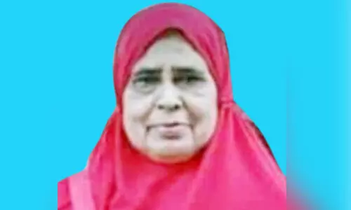 ഉം​റ തീ​ർ​ഥാ​ട​ക നി​ര്യാ​ത​യാ​യി