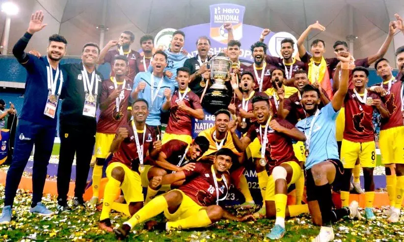 കന്നട മണ്ണിൽ കാൽപന്തിൻ പുതുവസന്തം കന്നട മണ്ണിൽ കാൽപന്തിൻ പുതുവസന്തം