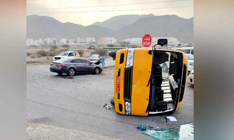 ബൗശർ ഇന്ത്യൻ സ്കൂൾ ബസ് മറിഞ്ഞ് വിദ്യാർഥിക്ക് പരിക്ക് ബൗശർ ഇന്ത്യൻ സ്കൂൾ ബസ് മറിഞ്ഞ് വിദ്യാർഥിക്ക് പരിക്ക്