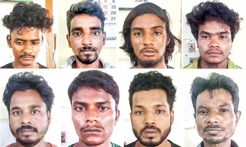 ആക്രിക്കച്ചവടത്തിന്റെ മറവിൽ മോഷണം; എട്ട് അന്തർ സംസ്ഥാന തൊഴിലാളികൾ അറസ്റ്റിൽ ആക്രിക്കച്ചവടത്തിന്റെ മറവിൽ മോഷണം; എട്ട് അന്തർ സംസ്ഥാന തൊഴിലാളികൾ അറസ്റ്റിൽ