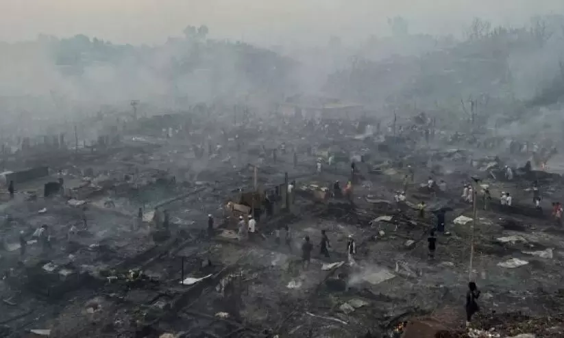 Fire at Rohingya camp in Bangladesh leaves thousands of refugees without shelter