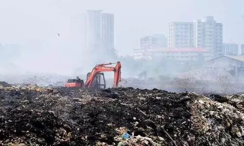 കനലടങ്ങാതെ ബ്രഹ്മപുരം; ശ്വാസംമുട്ടി കൊച്ചി