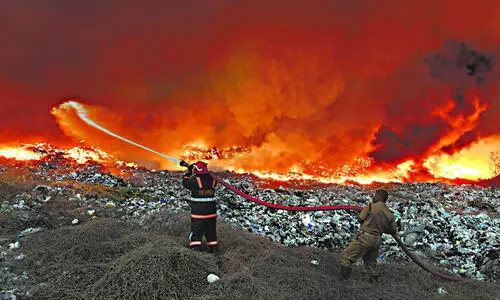 ബ്രഹ്‌മപുരം മാലിന്യ തീപിടിത്തം; കൊച്ചിയിലെ സ്കൂളുകൾക്ക് നാളെയും അവധി