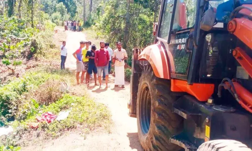 വാളത്തൂരില്‍ ക്വാറി തുറക്കാനുള്ള നീക്കം നാട്ടുകാര്‍ തടഞ്ഞു