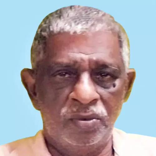 അ​ച്യു​ത​ൻ