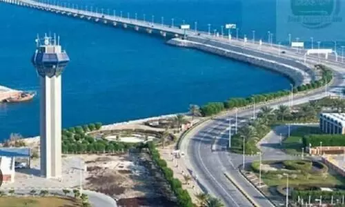 കി​ങ് ഫ​ഹ​ദ് കോ​സ്‌​വേ​യി​ൽ പു​തി​യ റെ​ക്കോ​ഡ്​; ഒ​റ്റ​ദി​വ​സം സ​ഞ്ച​രി​ച്ച​ത്​ 1,36,000ത്തി​ല​ധി​കം പേ​ർ