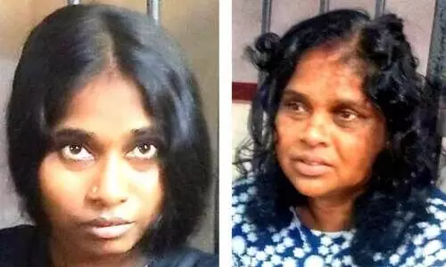 ബസിൽ മാല മോഷണം: യുവതിയും മാതാവും പിടിയിൽ ബസിൽ മാല മോഷണം: യുവതിയും മാതാവും പിടിയിൽ