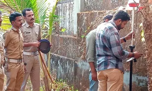 കുറ്റ്യാടി - മട്ടന്നൂർ വിമാനത്താവള പാത; പ്രതിഷേധത്തിനിടെ അടയാള കുറ്റികൾ സ്ഥാപിച്ചു കുറ്റ്യാടി - മട്ടന്നൂർ വിമാനത്താവള പാത; പ്രതിഷേധത്തിനിടെ അടയാള കുറ്റികൾ സ്ഥാപിച്ചു