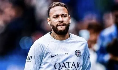 സീസണിൽ പി.എസ്.ജിക്കായി ഇനി നെയ്മറില്ല; അടിയന്തര കണങ്കാൽ ശസ്ത്രക്രിയക്കൊരുങ്ങി താരം