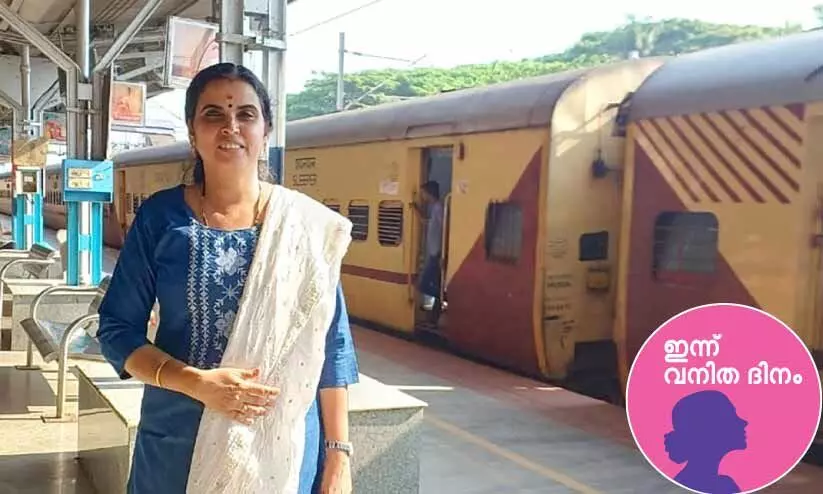 അന്യരുടെ ജീവിതത്തിനായി ഒരു ‘റെയിൽവേ ടിക്കറ്റ്’ അന്യരുടെ ജീവിതത്തിനായി ഒരു ‘റെയിൽവേ ടിക്കറ്റ്’