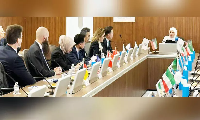 റോഡ് പദ്ധതികൾ; പൊതുമരാമത്ത് മന്ത്രി വിദേശ പ്രതിനിധികളുമായി ചർച്ച നടത്തി