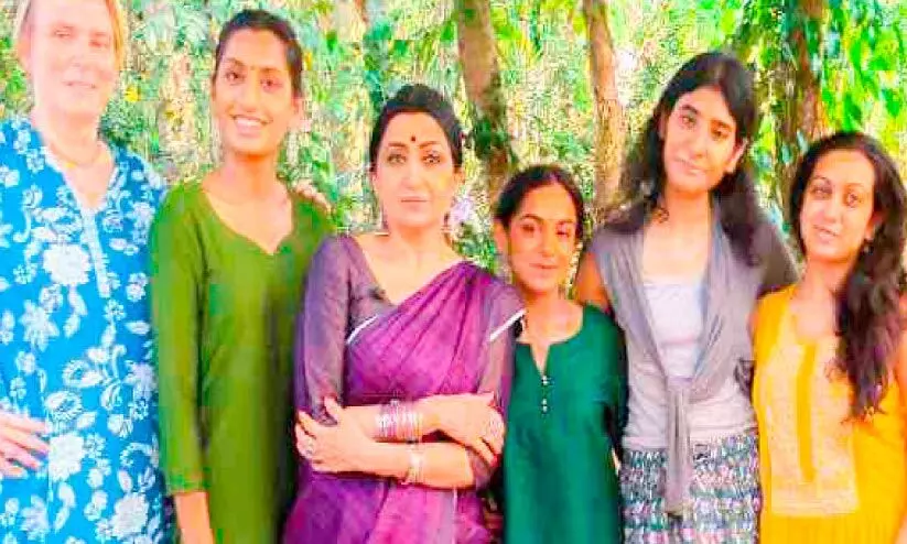 കരമനയാറിനെ സുന്ദരിയാക്കാൻ സ്വിറ്റ്സർലൻഡ് നർത്തകിയുടെ നേതൃത്വത്തിൽ വനിതകൾ ഒന്നിക്കുന്നു