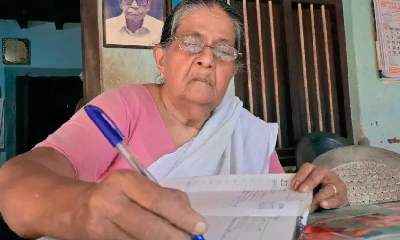 കവിതയിലൂടെ കാൻസറിനെ തോൽപിച്ച്​ 80കാരി