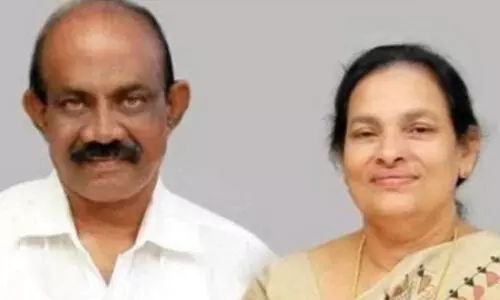 ഷാർജയിൽ തൃശൂർ സ്വദേശികളായ ദമ്പതികൾ ഒന്നര മണിക്കൂറി​​ന്റെ ഇടവേളയിൽ മരിച്ചു