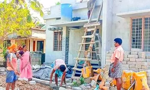 കണ്ണീർക്കാഴ്ചയാണ്​ രജനിയെ കോണ്‍ട്രാക്​ടറാക്കിയത്