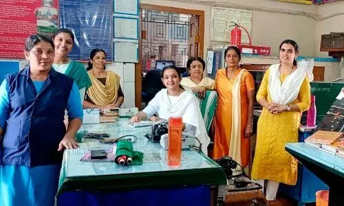 പുരുഷ ജീവനക്കാരുടെ കൂട്ട അവധി; കാഞ്ഞങ്ങാട് റെയിൽവേ സ്റ്റേഷനിൽ മാർച്ച് ഏഴ് വനിതദിനമായി