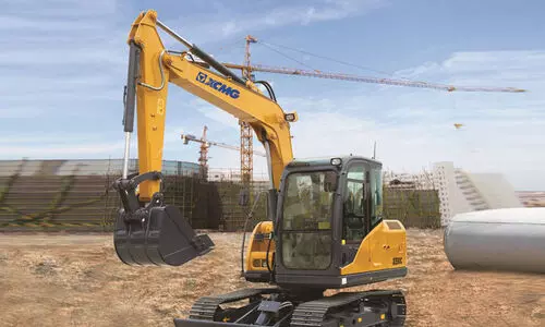 ബ്രഹ്‌മപുരം : എസ്‌കവേറ്ററുകളുടെയും ഡ്രൈവര്‍മാരുടെയും ആവശ്യമുണ്ട്