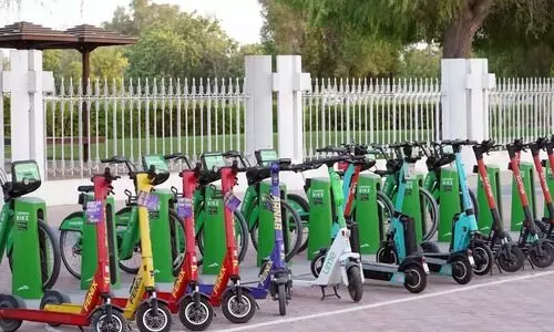 ദുബൈയിൽ ട്രാഫിക് നിയമം പാലിക്കൂ; നേടൂ 1000ദിർഹം സമ്മാനം ദുബൈയിൽ ട്രാഫിക് നിയമം പാലിക്കൂ; നേടൂ 1000ദിർഹം സമ്മാനം