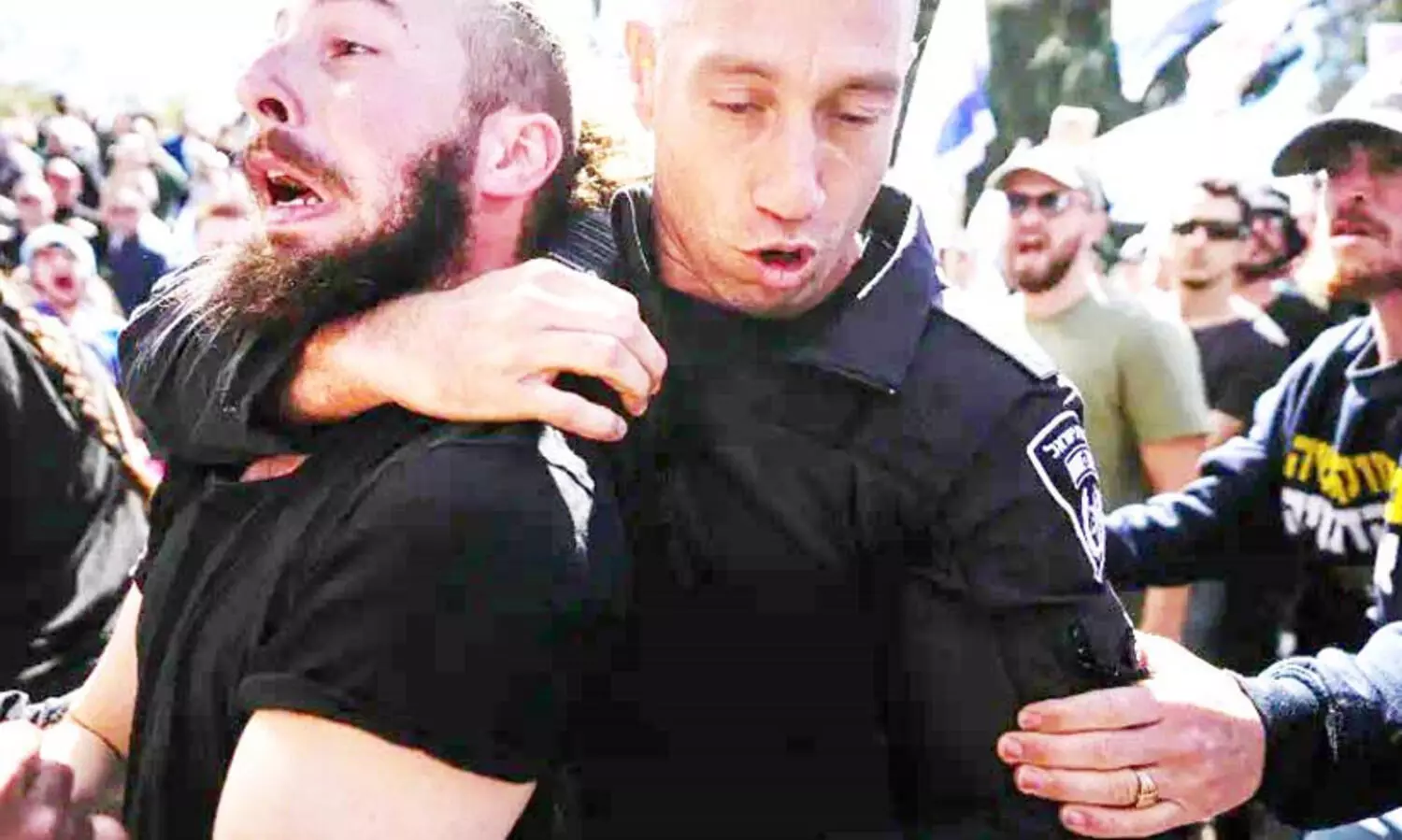 ഇസ്രായേലിൽ വൻ പ്രതിഷേധം; ഹെലികോപ്ടറിൽ ‘രക്ഷപ്പെട്ട്’ നെതന്യാഹു