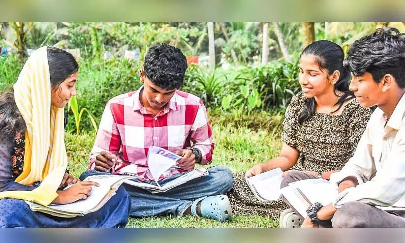 ഇനി പരീക്ഷച്ചൂട്;  എസ്​.എസ്​.എൽ.സി പരീക്ഷകൾ ഇന്നുമുതൽ