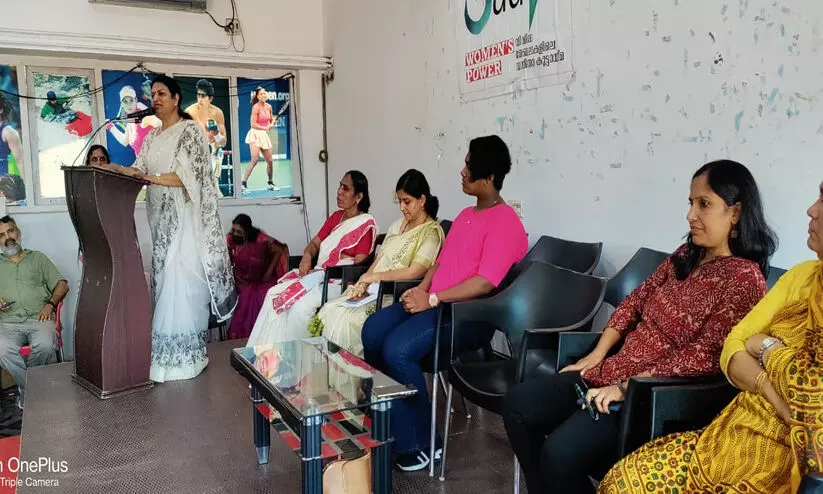 ചെറുത്തുനിൽപ്പിന്‍റെ പെൺകരുത്തിന് സായയുടെ സ്നേഹാദരം