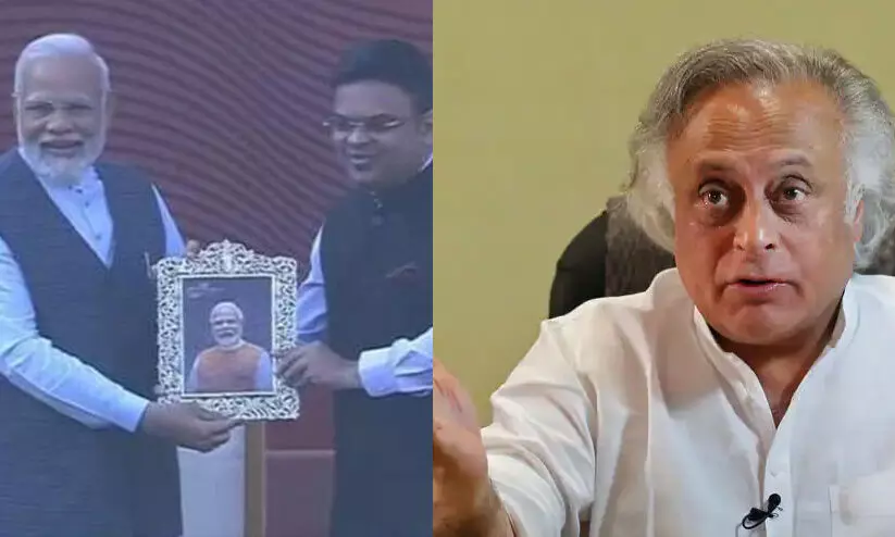 ‘നരേന്ദ്ര മോദി സ്റ്റേഡിയത്തിൽ നരേന്ദ്ര മോദിയുടെ ഫോട്ടോ നൽകി നരേന്ദ്ര മോദിയെ ആദരിക്കുന്നു’; പരിഹാസവുമായി ജയ്റാം രമേശ് ‘നരേന്ദ്ര മോദി സ്റ്റേഡിയത്തിൽ നരേന്ദ്ര മോദിയുടെ ഫോട്ടോ നൽകി നരേന്ദ്ര മോദിയെ ആദരിക്കുന്നു’; പരിഹാസവുമായി ജയ്റാം രമേശ്