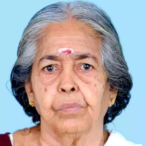 സ​രോ​ജി​നി അ​മ്മ