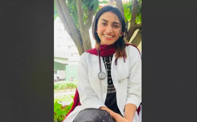 കോഴിക്കോട് യുവ ഡോക്ടർ ഫ്ലാറ്റിൽനിന്ന് വീണ് മരിച്ച നിലയിൽ കോഴിക്കോട് യുവ ഡോക്ടർ ഫ്ലാറ്റിൽനിന്ന് വീണ് മരിച്ച നിലയിൽ