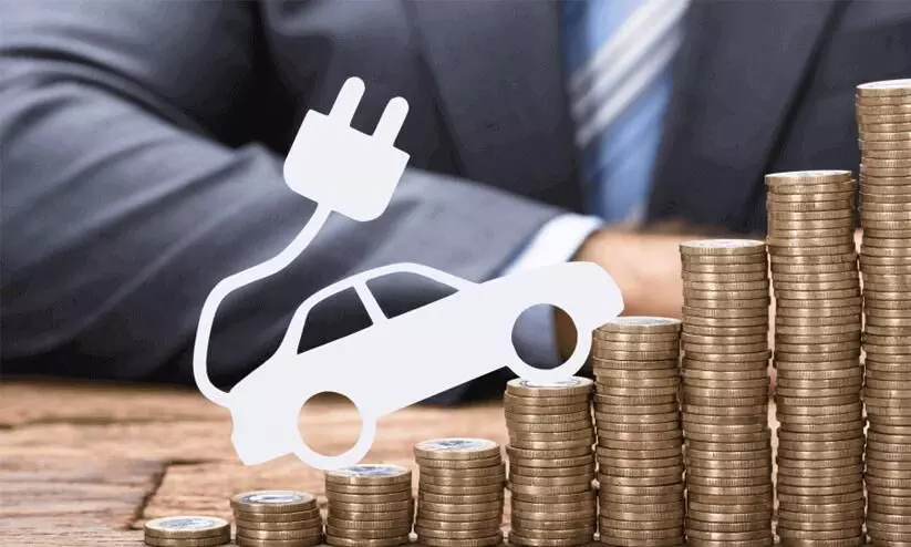 എഞ്ചിനും ഗിയർ ബോക്സും വേണ്ട, പെട്രോൾ ടാങ്കും പമ്പും വേണ്ട; എന്നിട്ടും ഇലക്ട്രിക് കാറുകൾക്ക് എന്താണ് ഇത്ര വില -കുറിപ്പ് വൈറൽ