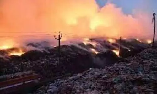 ബ്രഹ്മപുരം മാലിന്യ പ്ലാന്റ്: തീ ഇന്ന് പൂർണമായി അണക്കുമെന്ന് ജില്ലാ ഭരണകൂടം