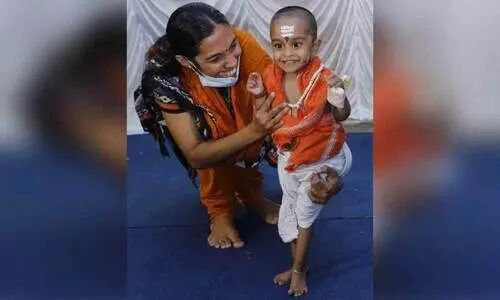 വൃക്കരോഗം മറന്ന്​ രണ്ടുവയസ്സുകാരന്‍റെ ചാണക്യൻ വേഷം