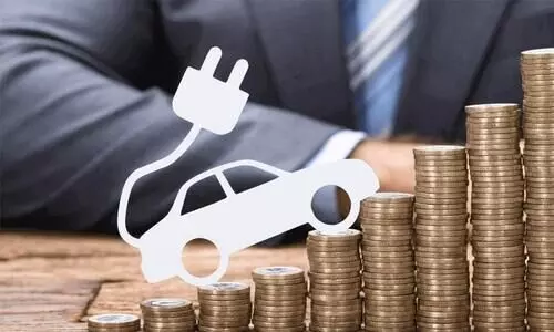 എഞ്ചിനും ഗിയർ ബോക്സും വേണ്ട, പെട്രോൾ ടാങ്കും പമ്പും വേണ്ട; എന്നിട്ടും ഇലക്ട്രിക് കാറുകൾക്ക് എന്താണ് ഇത്ര വില -കുറിപ്പ് വൈറൽ