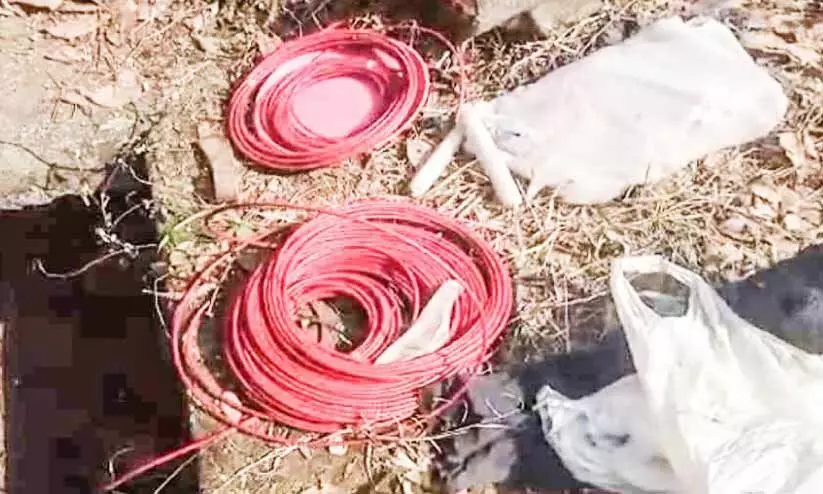 പാലാ കാർമൽ ജങ്​ഷനിൽ സ്​ഫോടകവസ്തുക്കൾ കണ്ടെത്തി