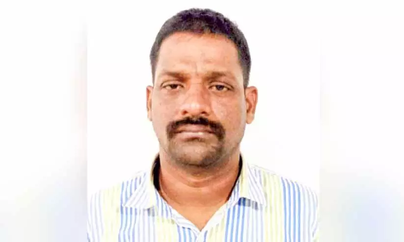 റഷ്യയിൽ ജോലി വാഗ്ദാനം ചെയ്ത് തട്ടിപ്പ്: പ്രതിയായ എക്സ്സൈസ് ഉദ്യോഗസ്ഥൻ കീഴടങ്ങി