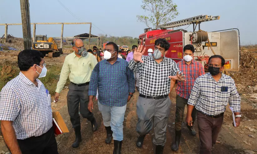 ബ്രഹ്മപുരത്ത് പുകയണക്കാൻ ഏറ്റവും ഫലപ്രദം നിലവിലെ രീതി തന്നെയെന്ന് വിദഗ്ധ സമിതി