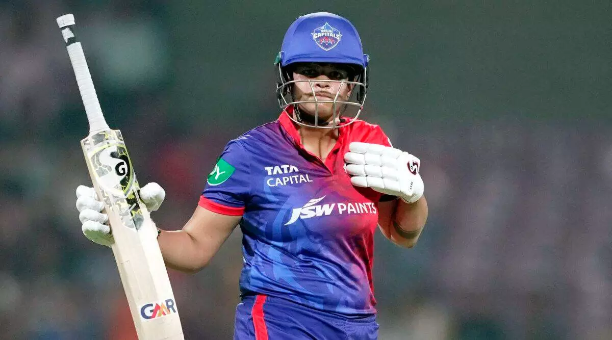 ഷ​ഫാ​ലിയുടെ വെടിക്കെട്ട്: ഗു​ജ​റാ​ത്തി​നെ​തി​രെ പ​ത്ത് വി​ക്ക​റ്റ് ജ​യവുമായി ഡ​ൽ​ഹി കാ​പി​റ്റ​ൽ​സ്