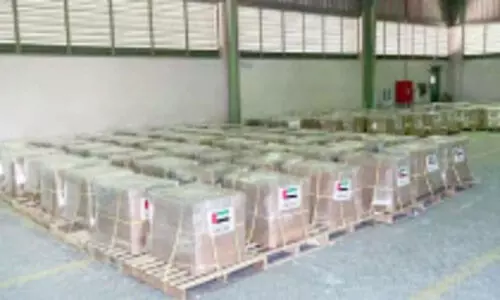 തു​ർ​ക്കി​യ​യി​ലേ​ക്ക്​ ര​ണ്ട്​ കോ​ടി ദി​ർ​ഹ​മി​ന്‍റെ ഇ​ല​ക്​​ട്രോ​ണി​ക്​ വ​സ്തു​ക്ക​ൾ അ​യ​ച്ചു