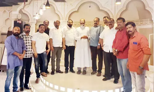 ഫാ.​ഡേ​വി​സ് ചി​റ​മ്മേ​ലി​നെ സ​ന്ദ​ർ​ശി​ച്ചു